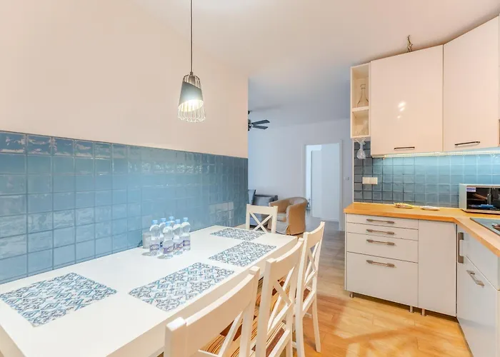 Artyleryjska For 6 People By Bookinghost Apartamento