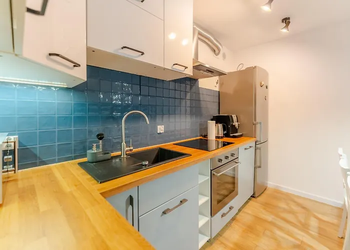 Artyleryjska For 6 People By Bookinghost