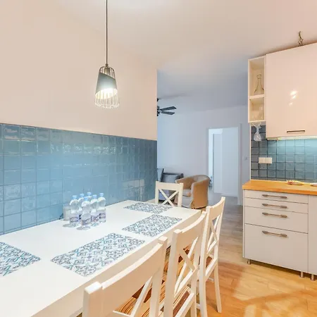 Artyleryjska For 8 People Apartment