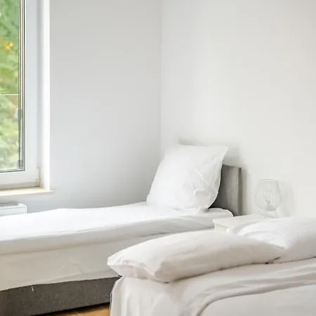Apartment Artyleryjska For 8 People Kolobrzeg