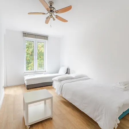Artyleryjska For 8 People Apartment *