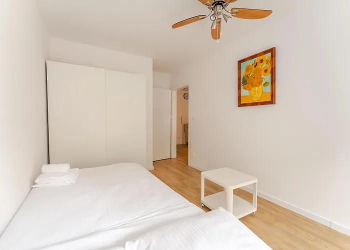 Artyleryjska For 6 People By Bookinghost Apartment *